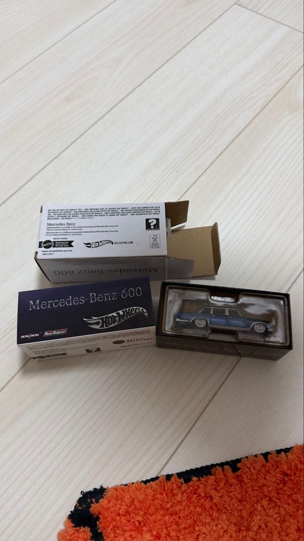 ミニカー Mercedes-Benz 600 1964 RLC