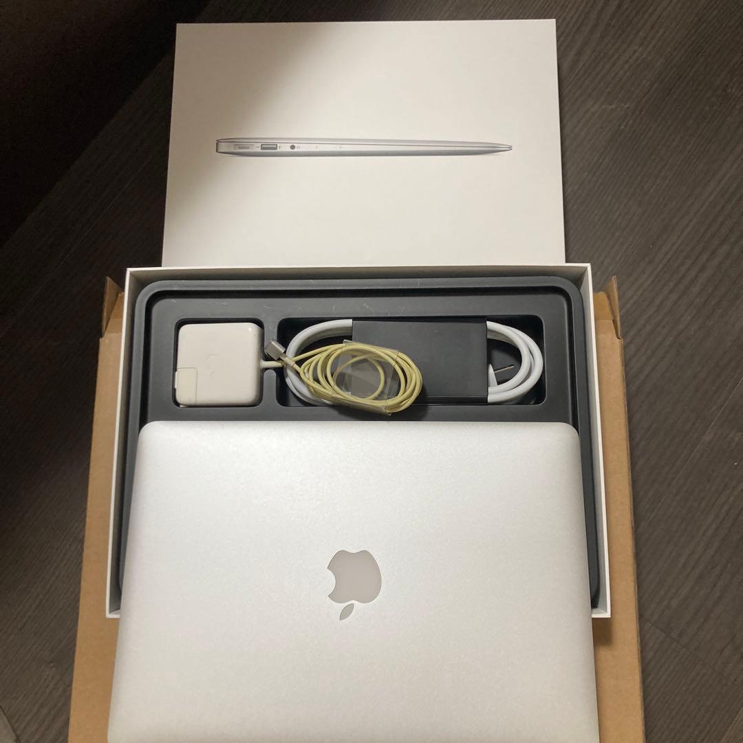 MacBook本体 Apple MacBook Air (Early 2015)