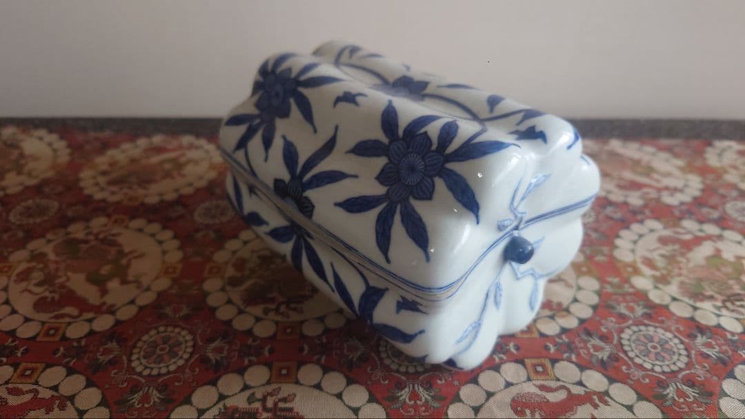 九谷焼須田菁華蓋物