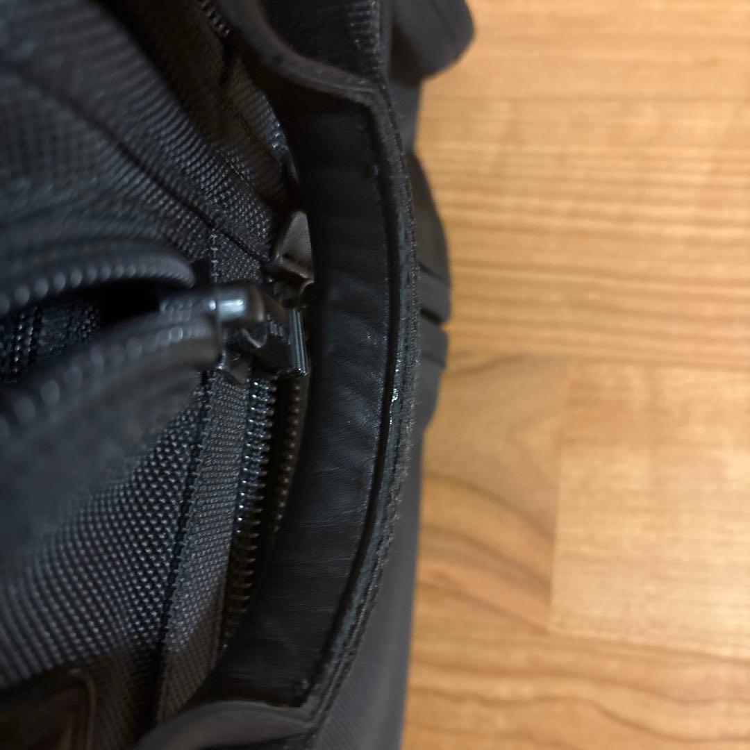 ブラックビジネスバッグ 多ポケット　26141DH