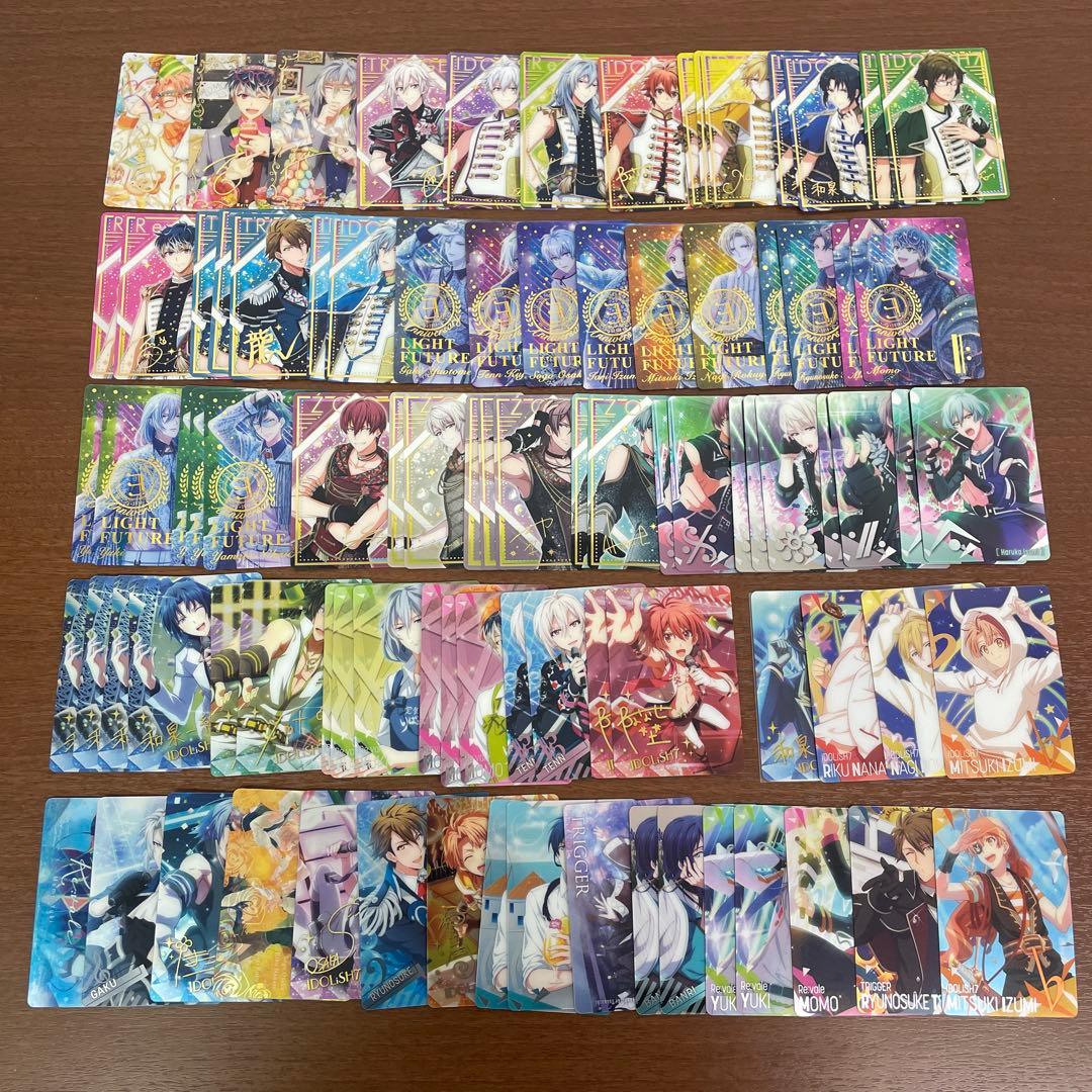 ❶②アイナナ ウエハースカード ぱしゃこれ 色紙 缶バッジ まとめ売り