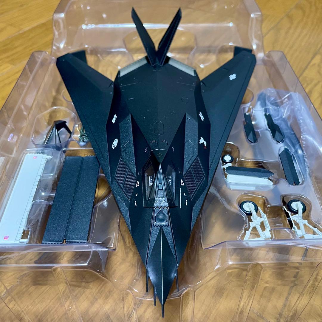 【未使用品】HOBBYMASTER F-117 NIGHTHAWK HA5811