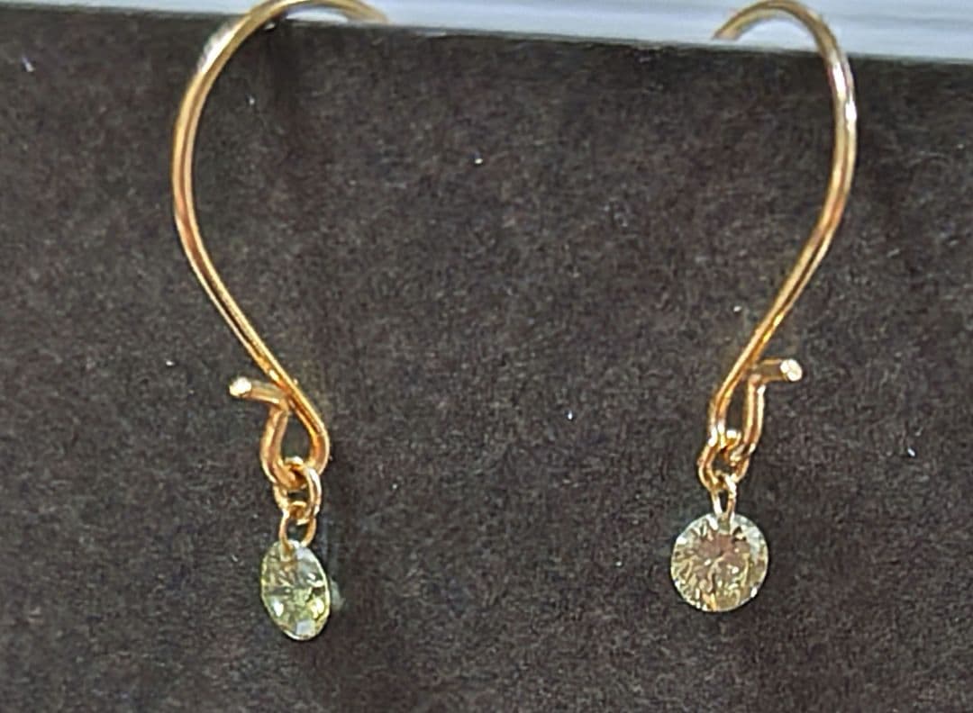 k18 天然ダイヤ 0.3ct レーザーホールセッティング フックピアス