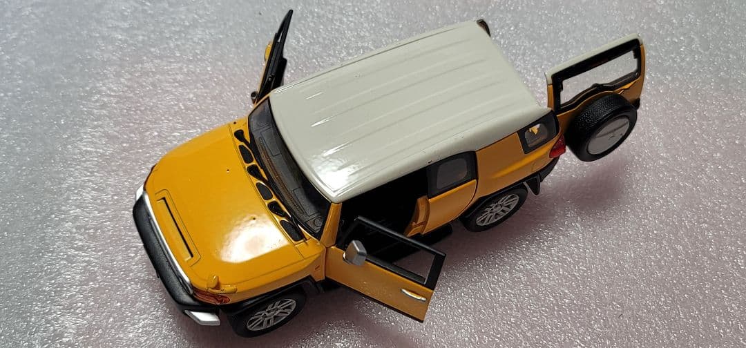 【全国送料無料】見本車 ディーラー トヨタ FJ クルーザー 1/30 ミニカー