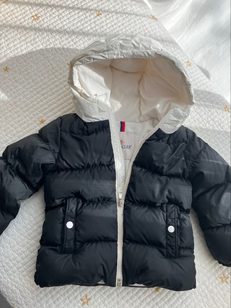 MONCLER キッズダウンコート ブラック/ホワイト