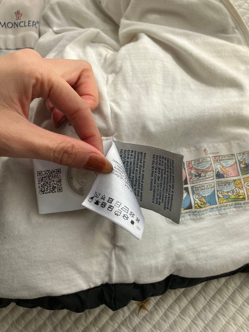 MONCLER キッズダウンコート ブラック/ホワイト