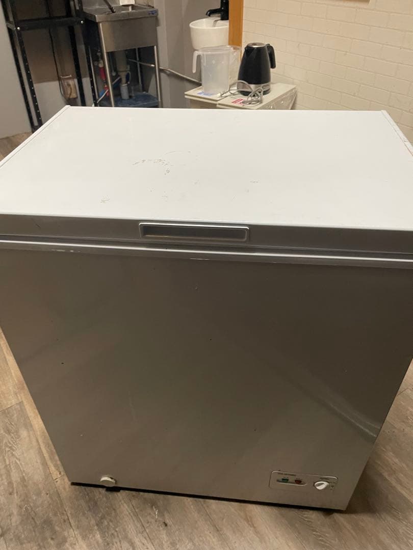 最終価格！アオヤマアリス チェスト型冷凍庫 ホワイト　142L