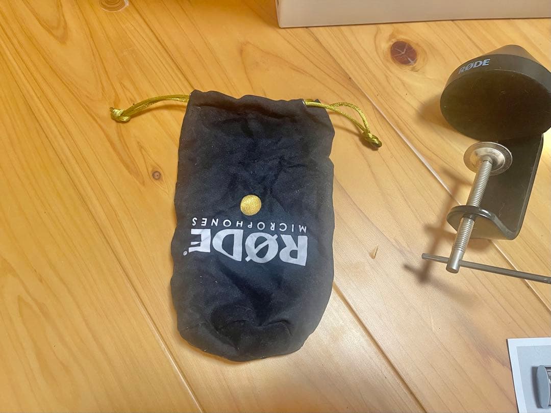 rode nt1-aと、rode専用固定器具のセット