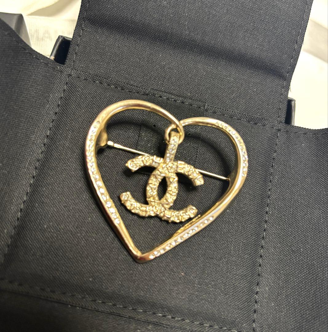 CHANEL シャネル　ハート　ブローチ　ゴールド