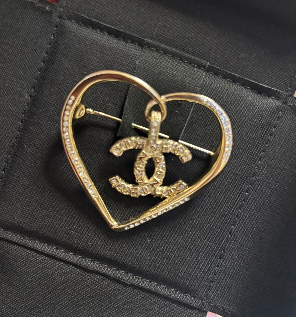 CHANEL シャネル　ハート　ブローチ　ゴールド