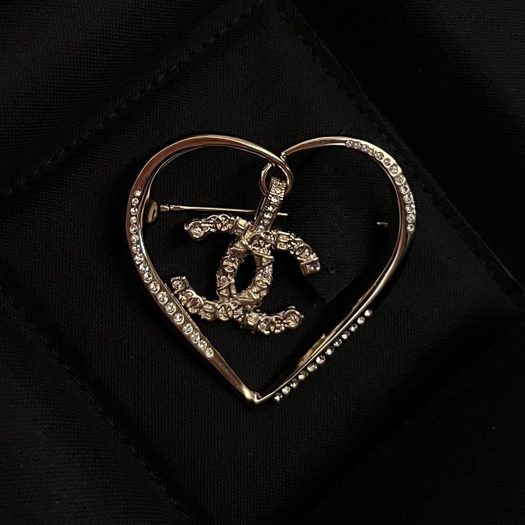 CHANEL シャネル　ハート　ブローチ　ゴールド
