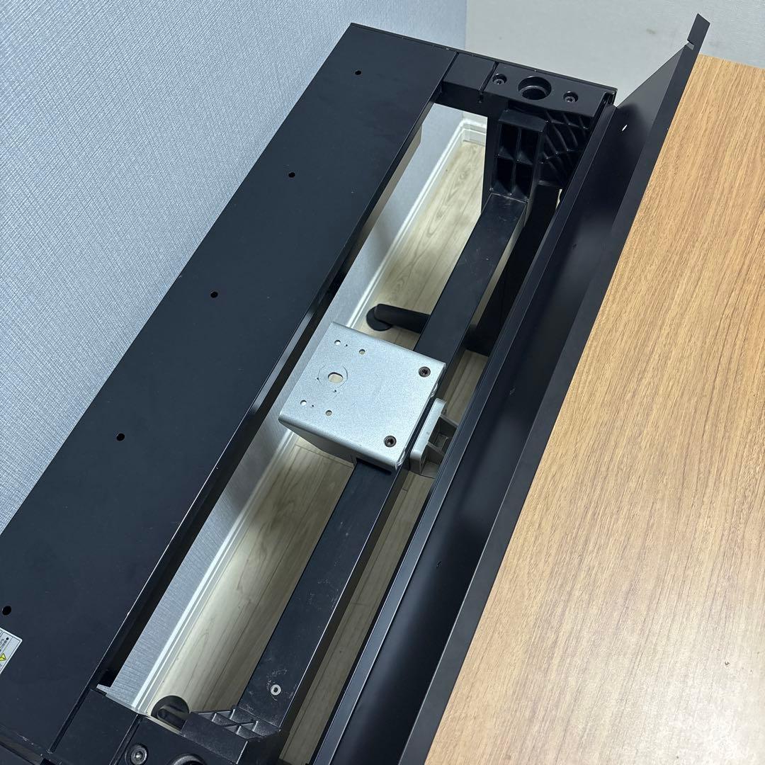 オカムラ クルーズ Cタイプ 連結天板・モニターアームクランプ付き