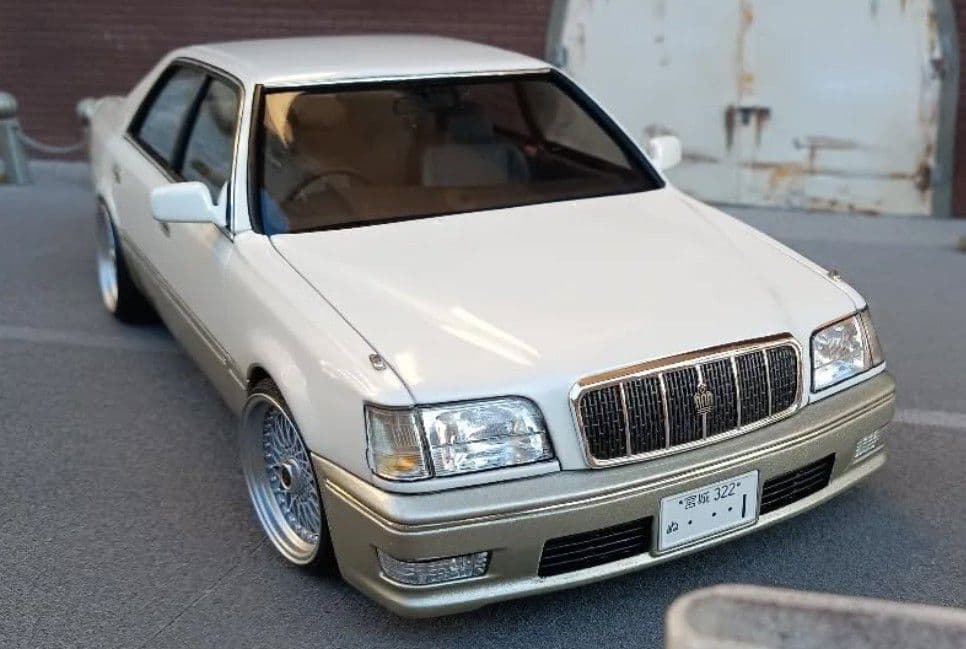 アオシマ マジェスタ 1/24 完成品