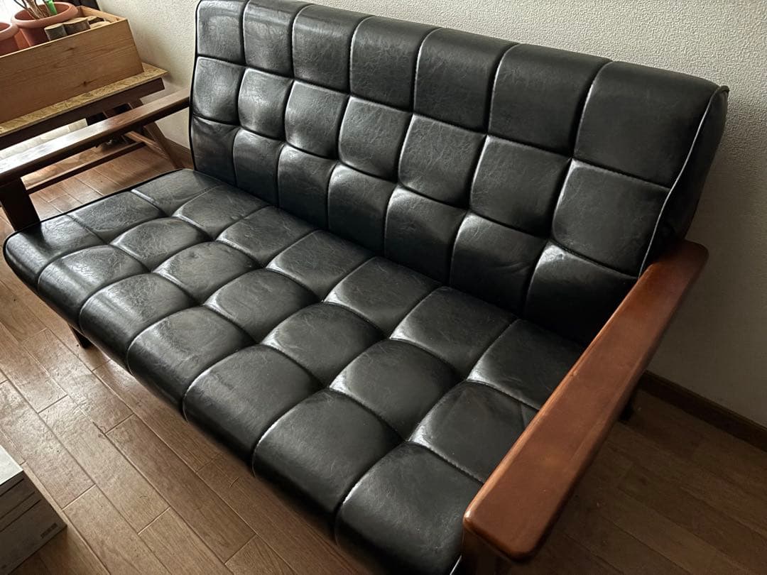 週末値下げ　カリモク風ソファ　萩原シャーク2 二人掛けソファ