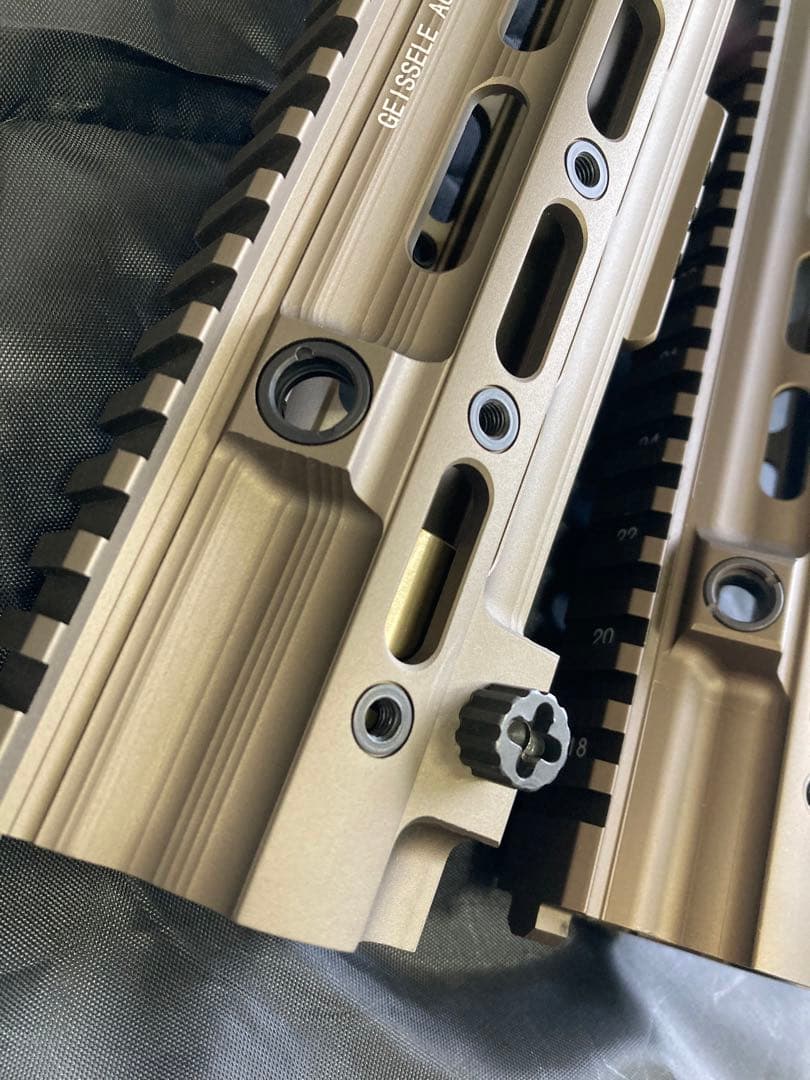 ク*ニ様 AIRSOFT ARTISAN ガイズリー SMR ハンドガード HK