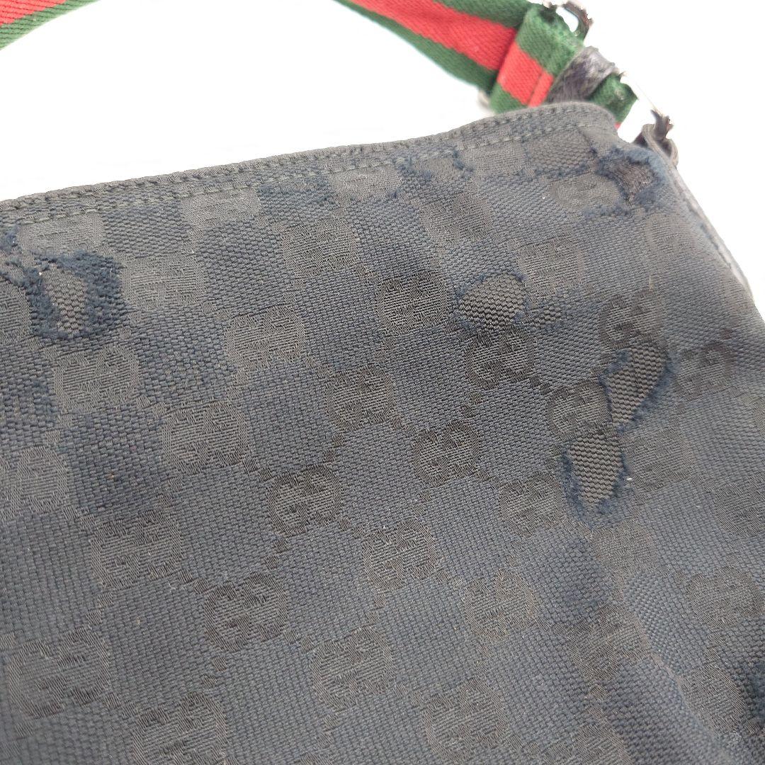GUCCI ショルダーバッグ 斜め掛け GGキャンバス シェリーライン グッチ