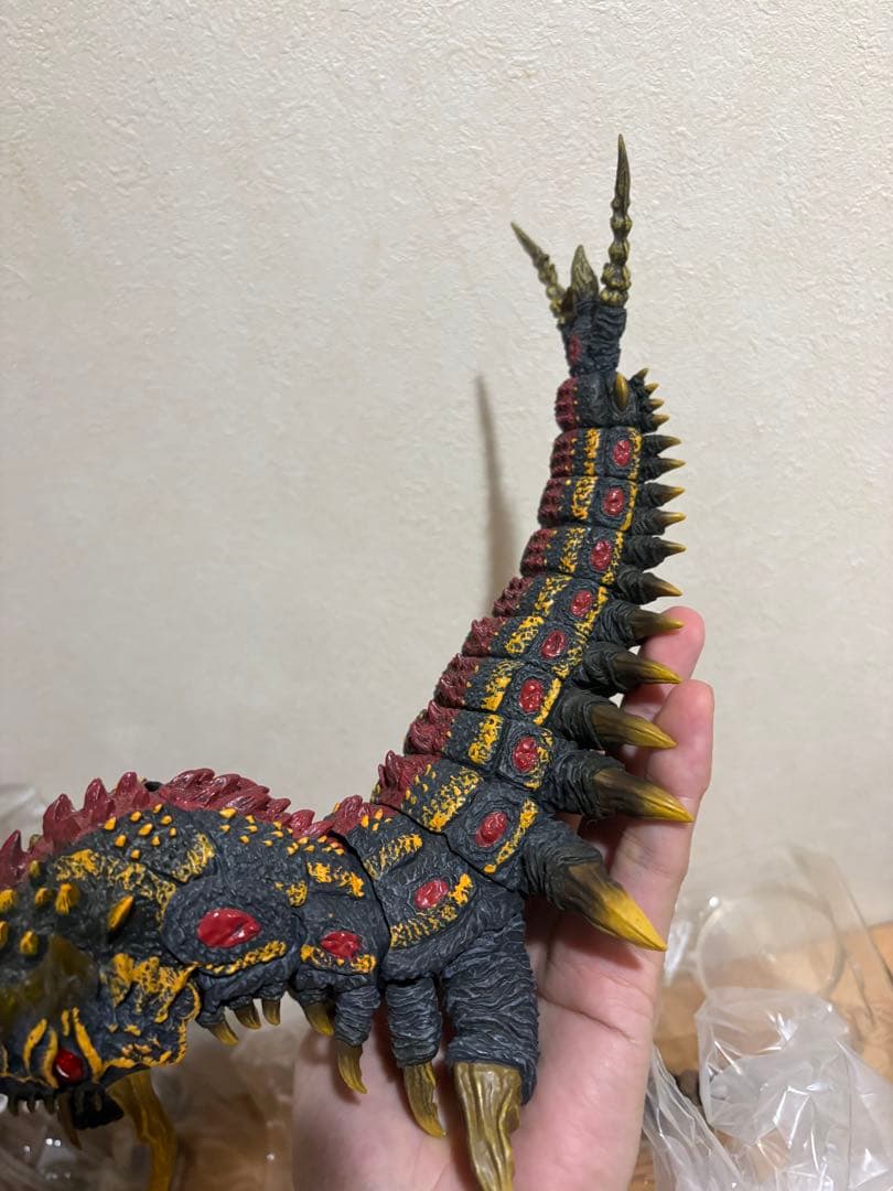 S.H.MonsterArts「モスラ（幼虫）＆バトラ（幼虫）モンスターアーツ