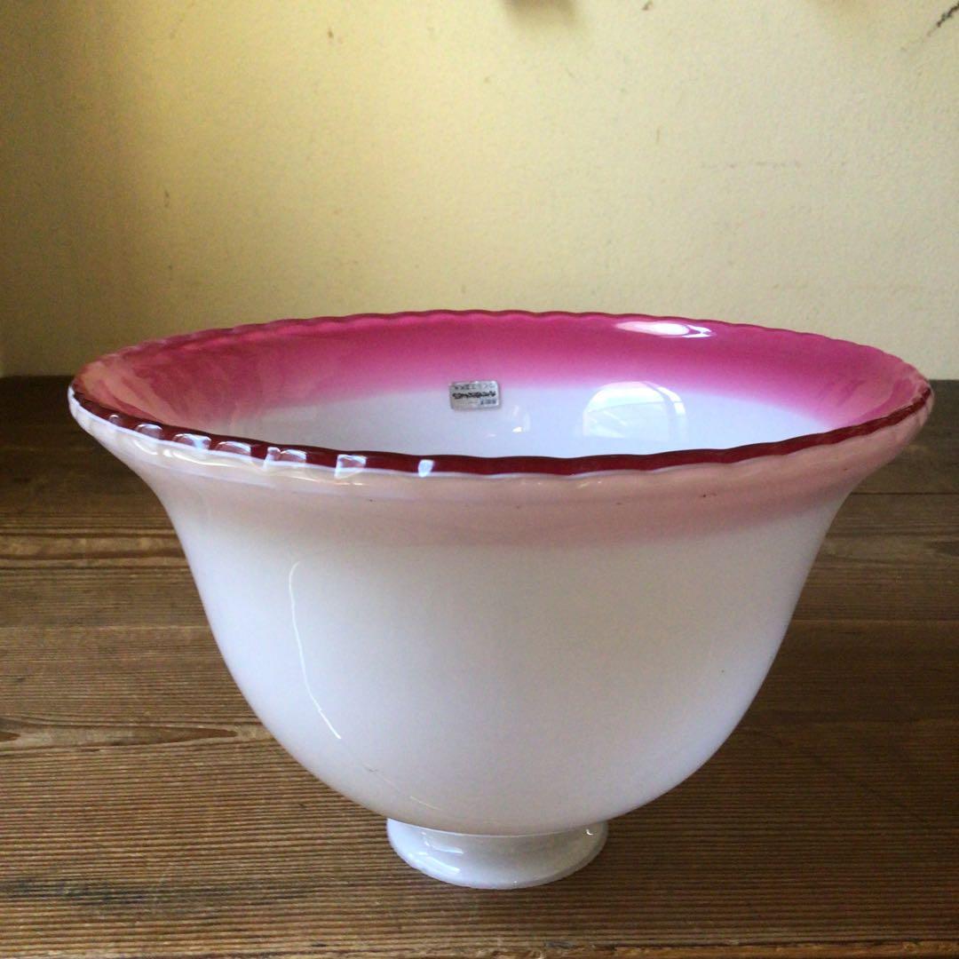 No4174 手吹き　九州明治びいどろ　乳白赤縁ガラス　ランプシェード　送料無料