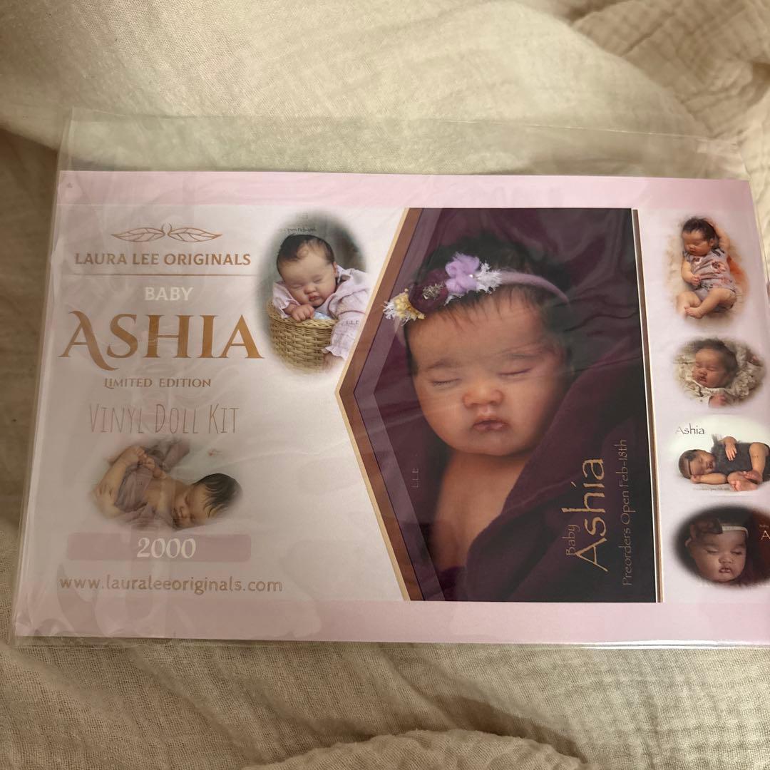 Ashiaアシアちゃん限定1111/2000 正規品、証明書付き、お腹プレート