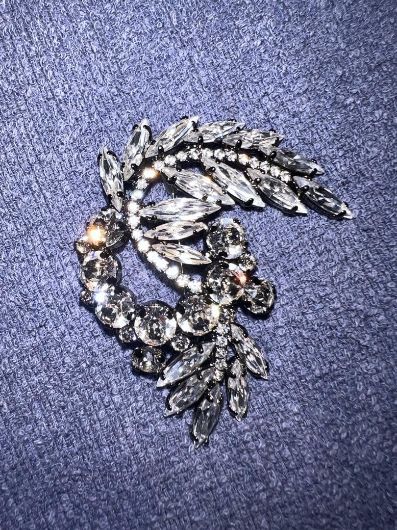 まこと@断捨離中専用★FOXEY クリスタル ラインストーン ブローチ