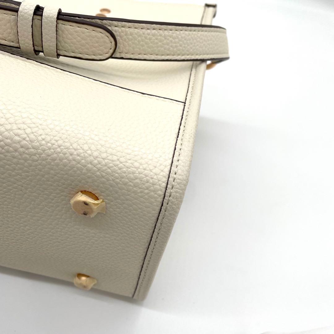 【未使用保管】コーチ　バスキア　2way バッグ　刺繍　ロゴ　レザー　ホワイト