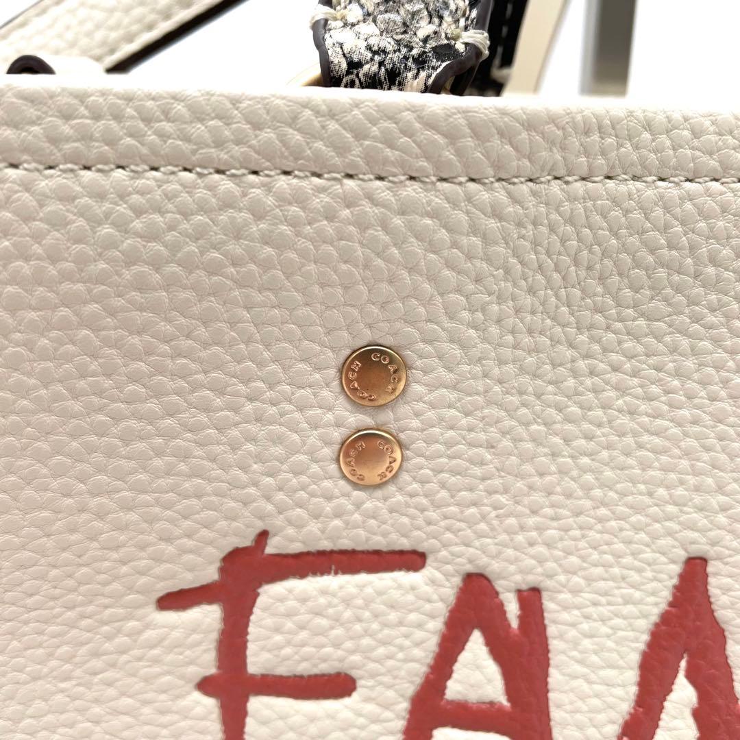 【未使用保管】コーチ　バスキア　2way バッグ　刺繍　ロゴ　レザー　ホワイト