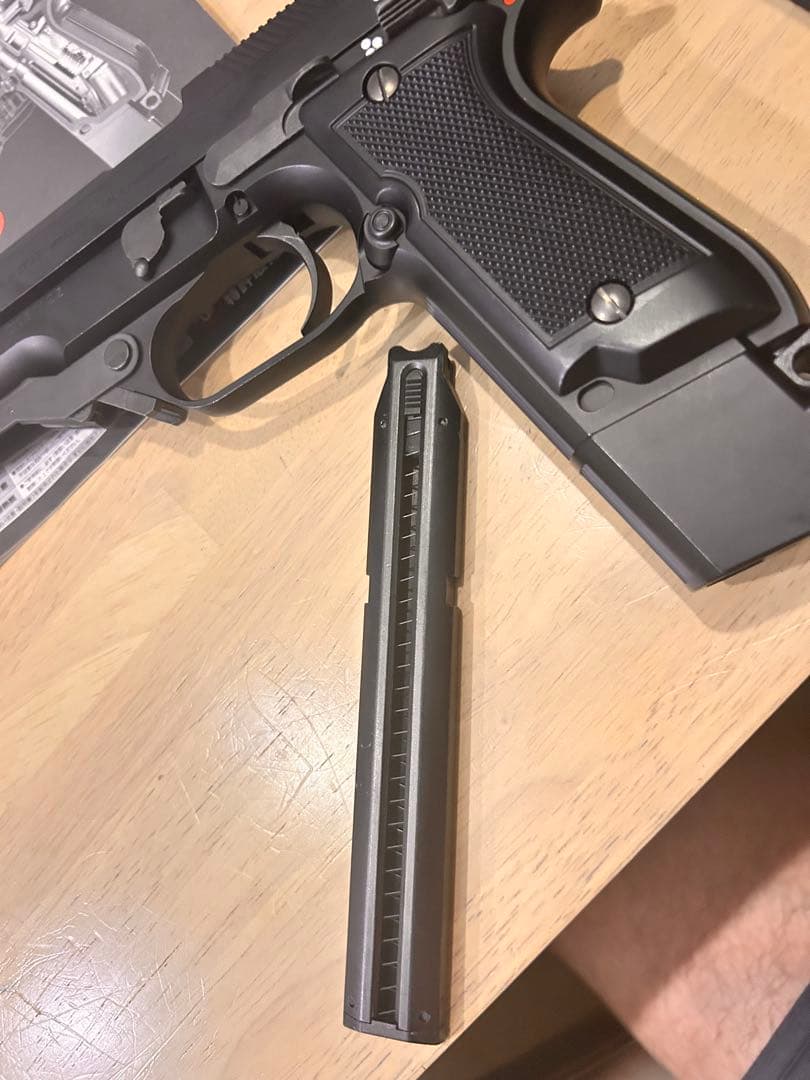 M93R モデルガン　東京マルイ　電動ガン　18禁　ハンドガン