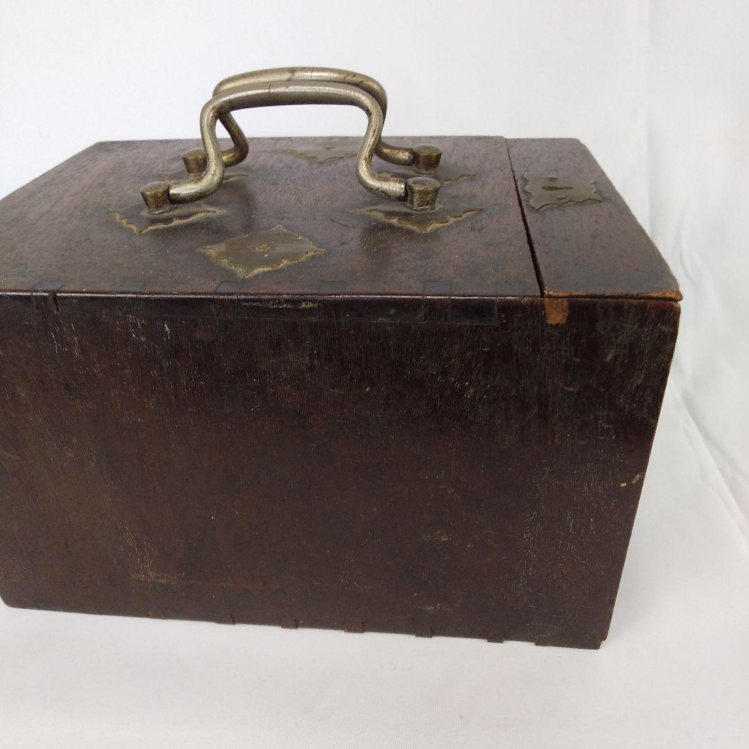 李朝化粧箱　李朝民芸家具　李朝家具　化粧箱　収納箱　木製箱　木箱　木工