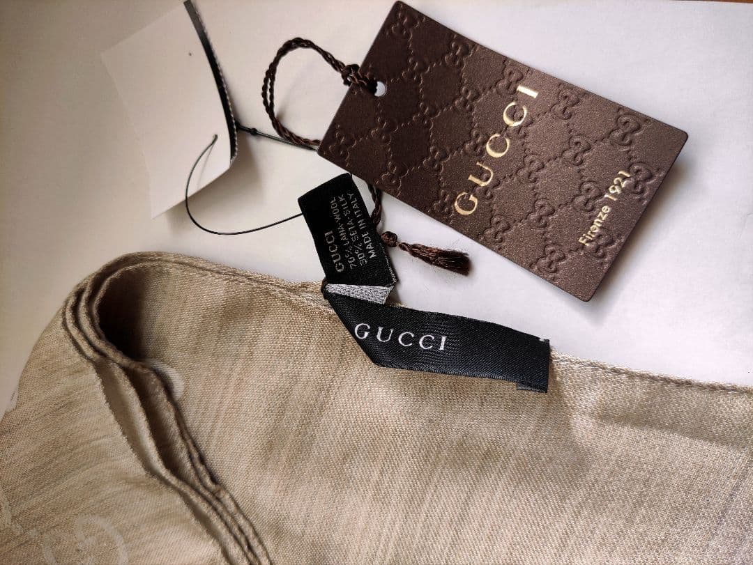 GUCCI GGロゴ ベージュ スカーフ