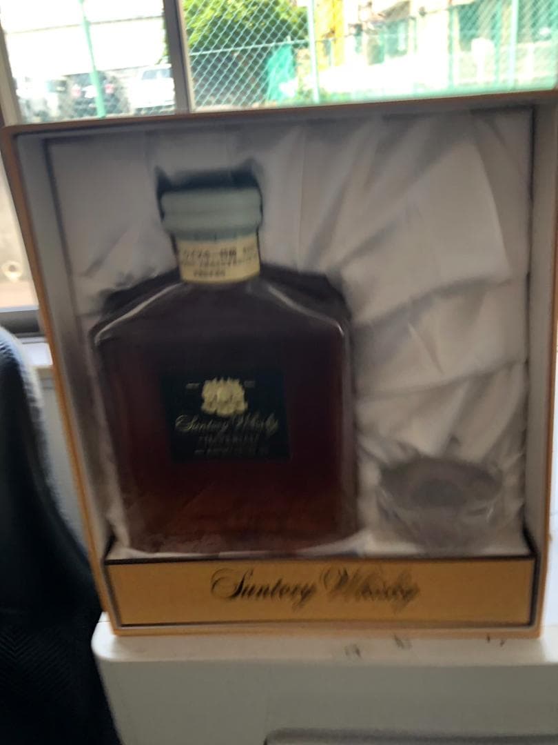 サントリー　ウイスキー インペリアル 未開封　クリスタルグラスの替え栓付き