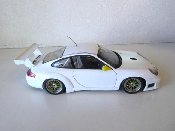 ミスターポンさん専用 AUTOart (1/18) ポルシェ 911 GT3R