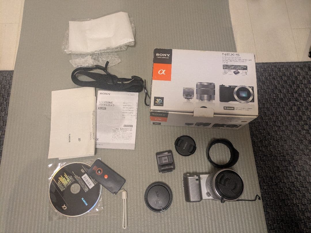 SONY NEX-5 標準ズーム(18-55mm)　バッテリー二つ付属