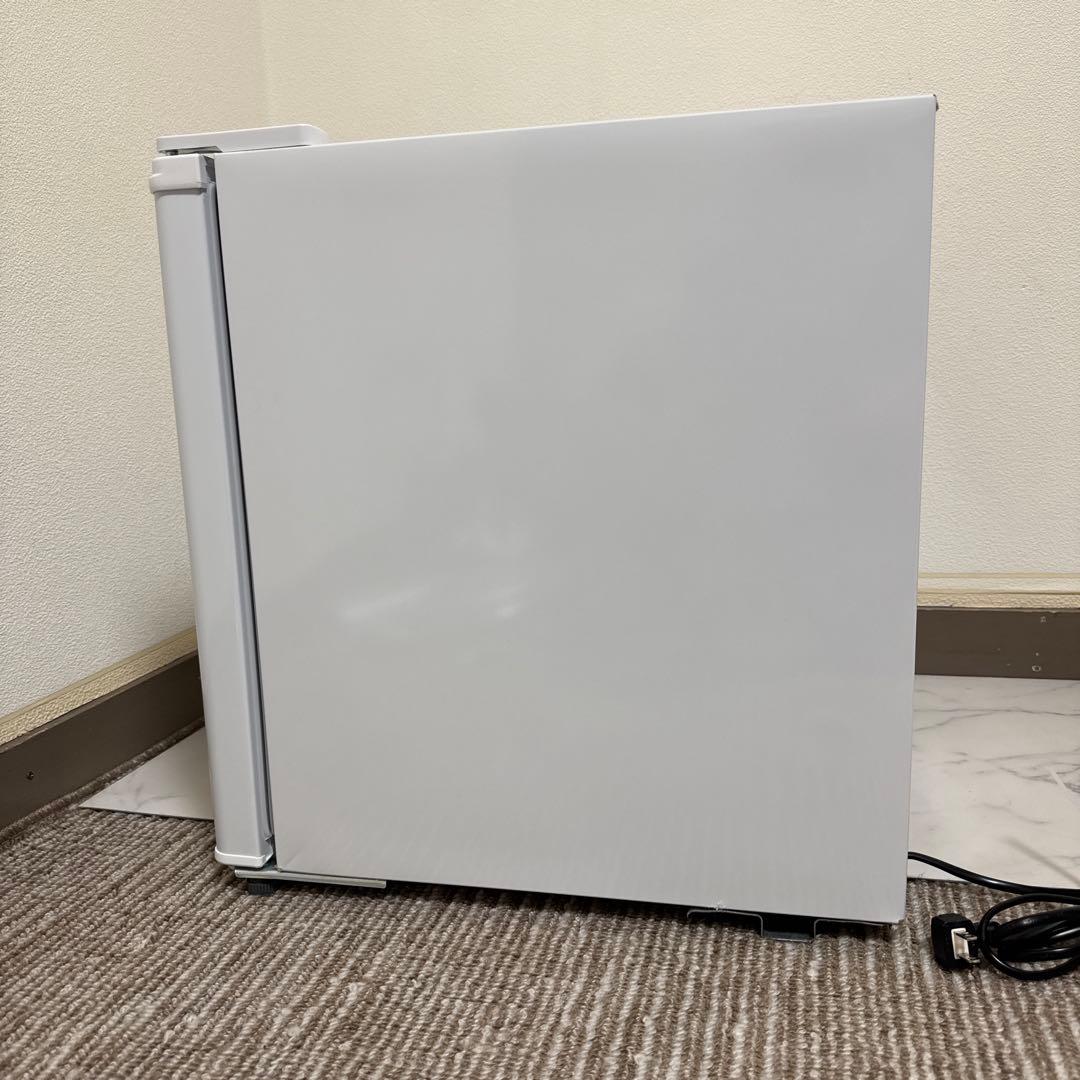 美品 simplus 2024年製 冷蔵庫 47L 自動霜取り機能付 温度調整可