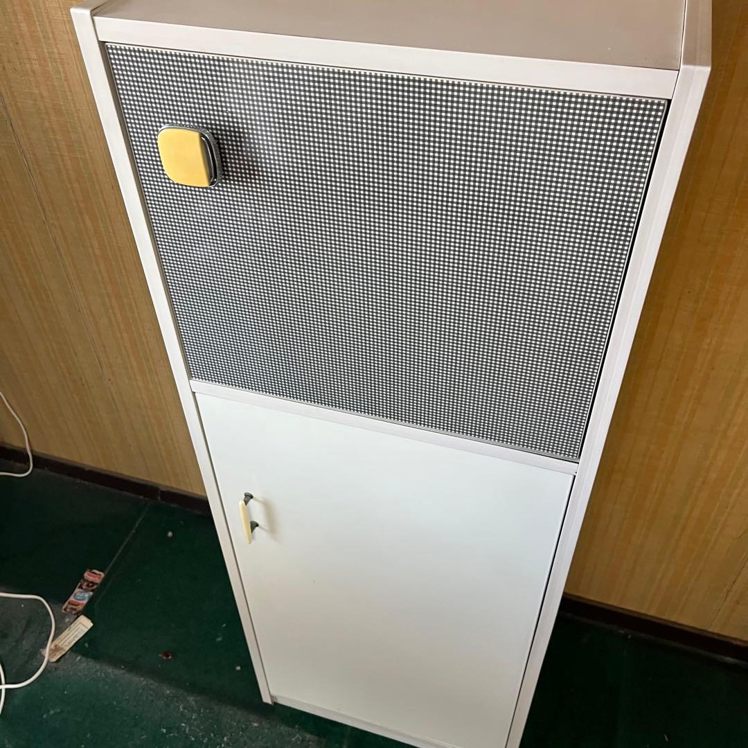 昭和レトロ　ビンテージ　木製キャビネット 4 段収納 ホワイト　ヴィンテージ