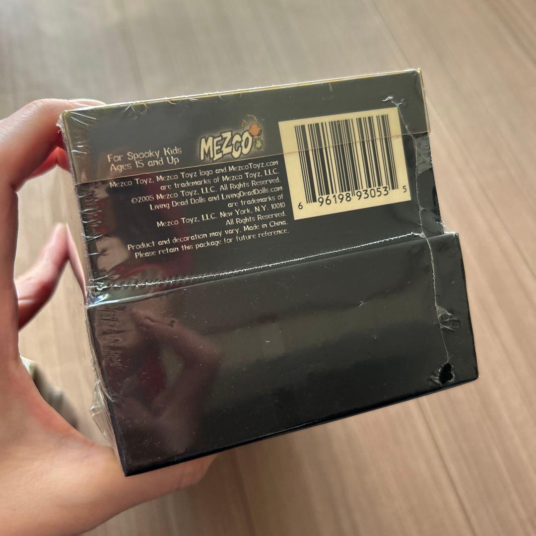 未開封品　リビングデッドドールズ　２体セット　ジェノサイド　エゼキエル