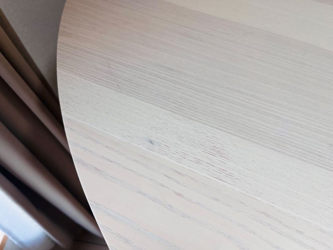 IKEA リーサボー　丸テーブル