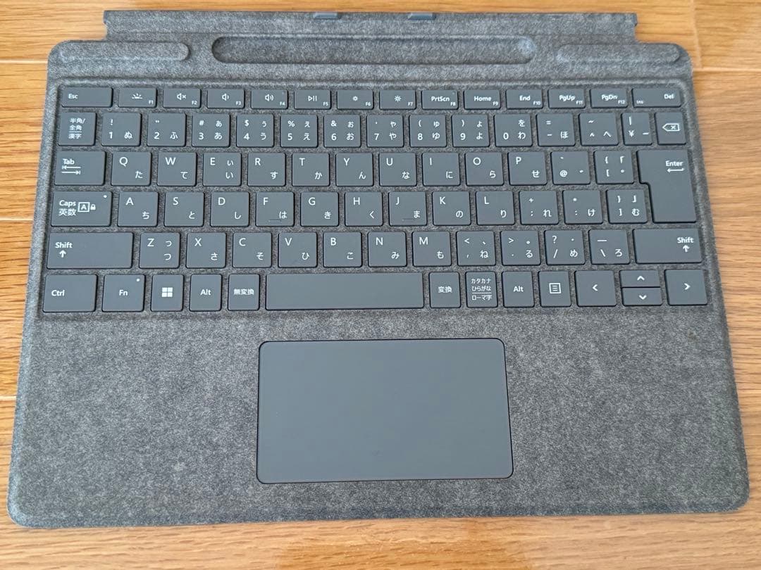 キーボード Microsoft Surface Pro Signature Keyboard