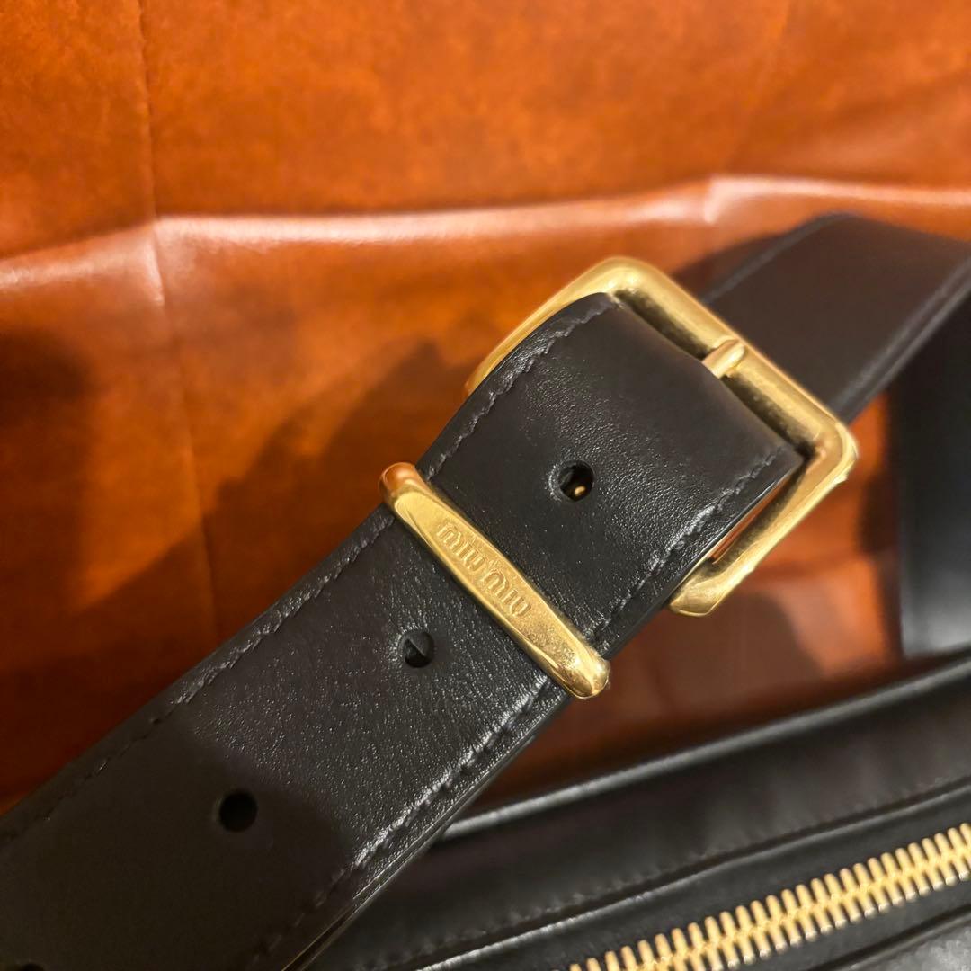 miumiu ミュウミュウ ロゴショルダーバッグ ブラック　付属品あり　希少