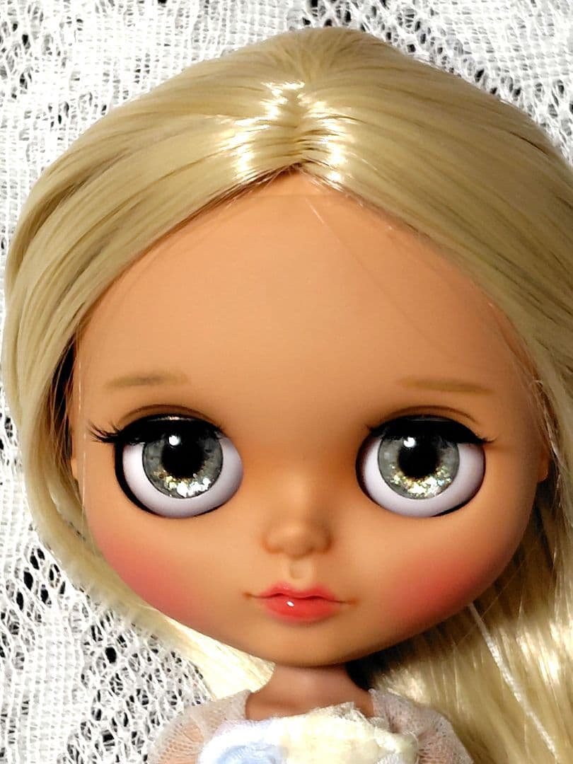 カスタムアイシードール