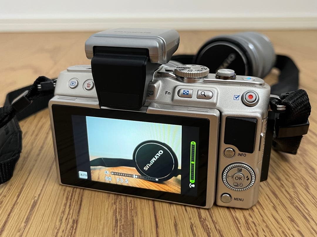 OLYMPUS PEN Lite E-PL6 ダブルズームレンズセット