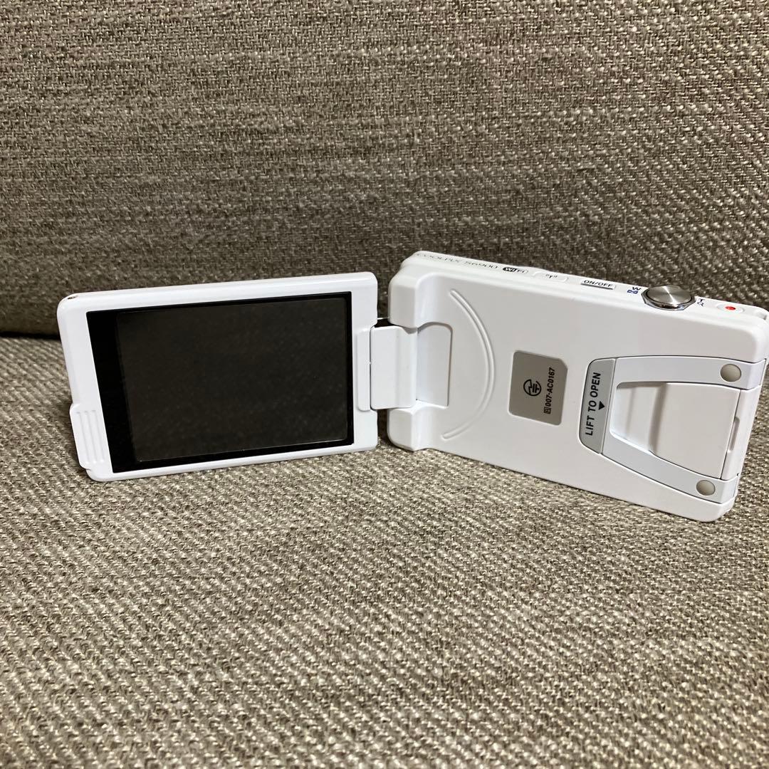 【激レア】Nikon COOLPIX S6900 ホワイト デジタルカメラ