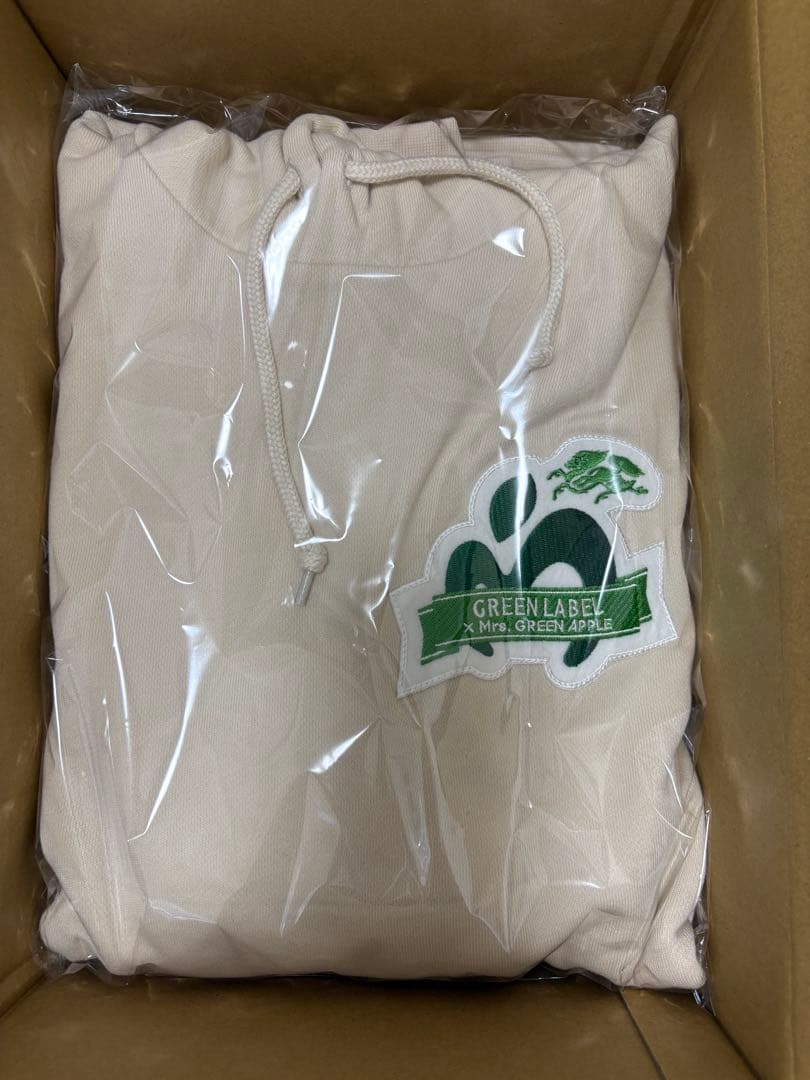 Mrs.GREEN APPLE グリーンラベル　パーカー