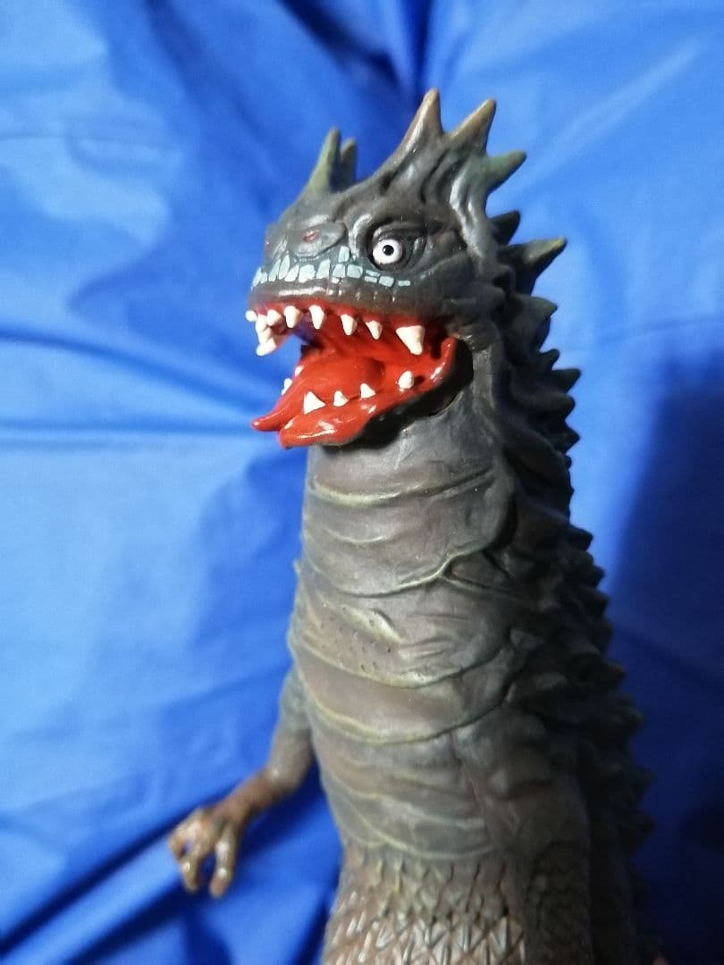 ま*ん様 大怪獣シリーズ　ウルトラマン＆ベムラー２体セット