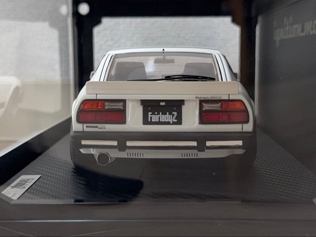 【新品未使用】1/18 Nissan Fairlady Z (S130)
