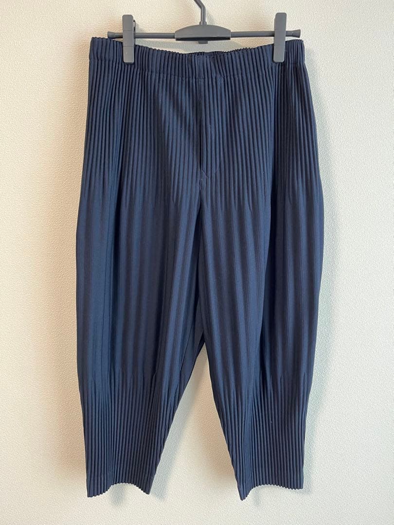 HOMME PLISSÉ ISSEY MIYAKE BASICSパンツ　ネイビー