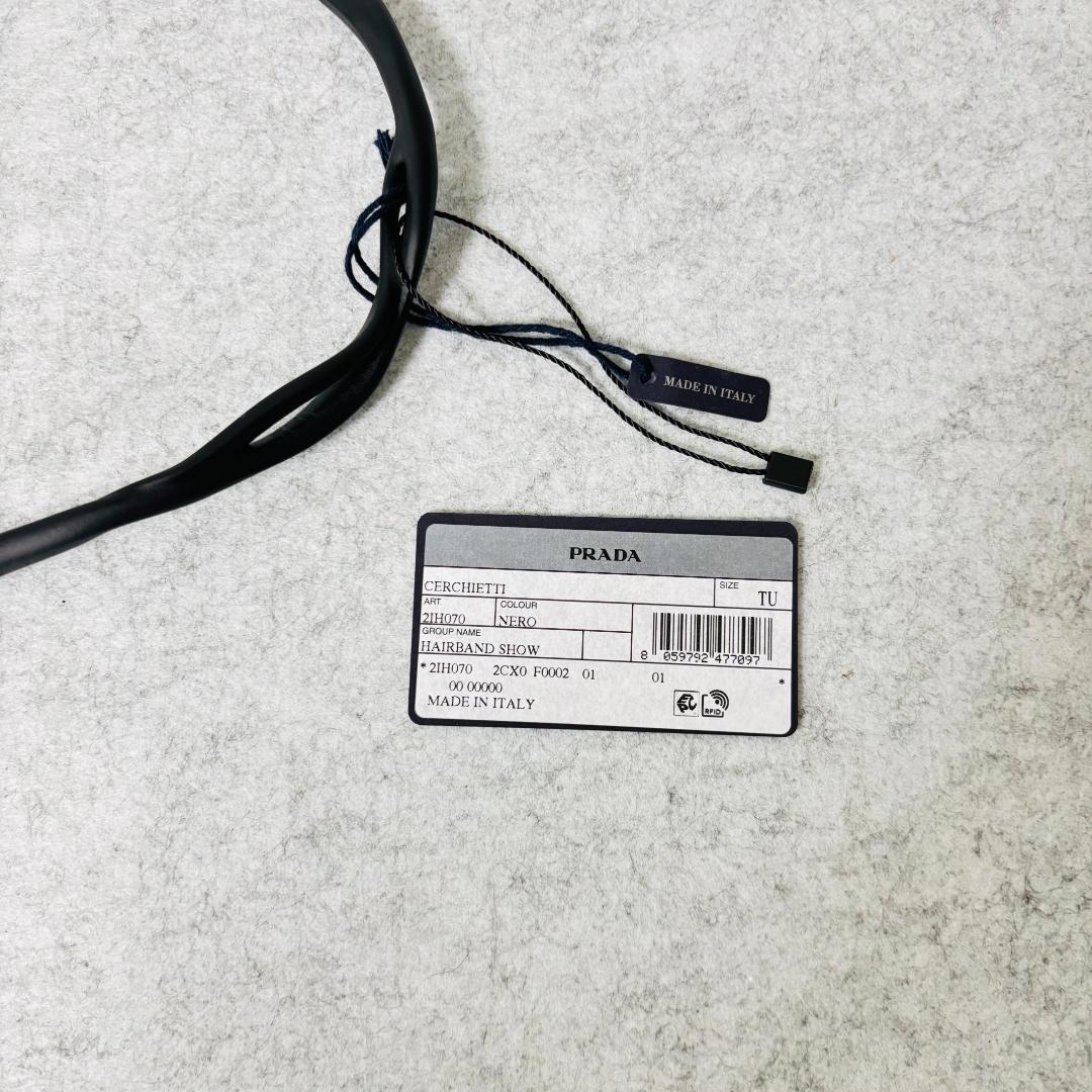 プラダ カチューシャ ヘアバンド　ブラック　ユニセックス　PRADA