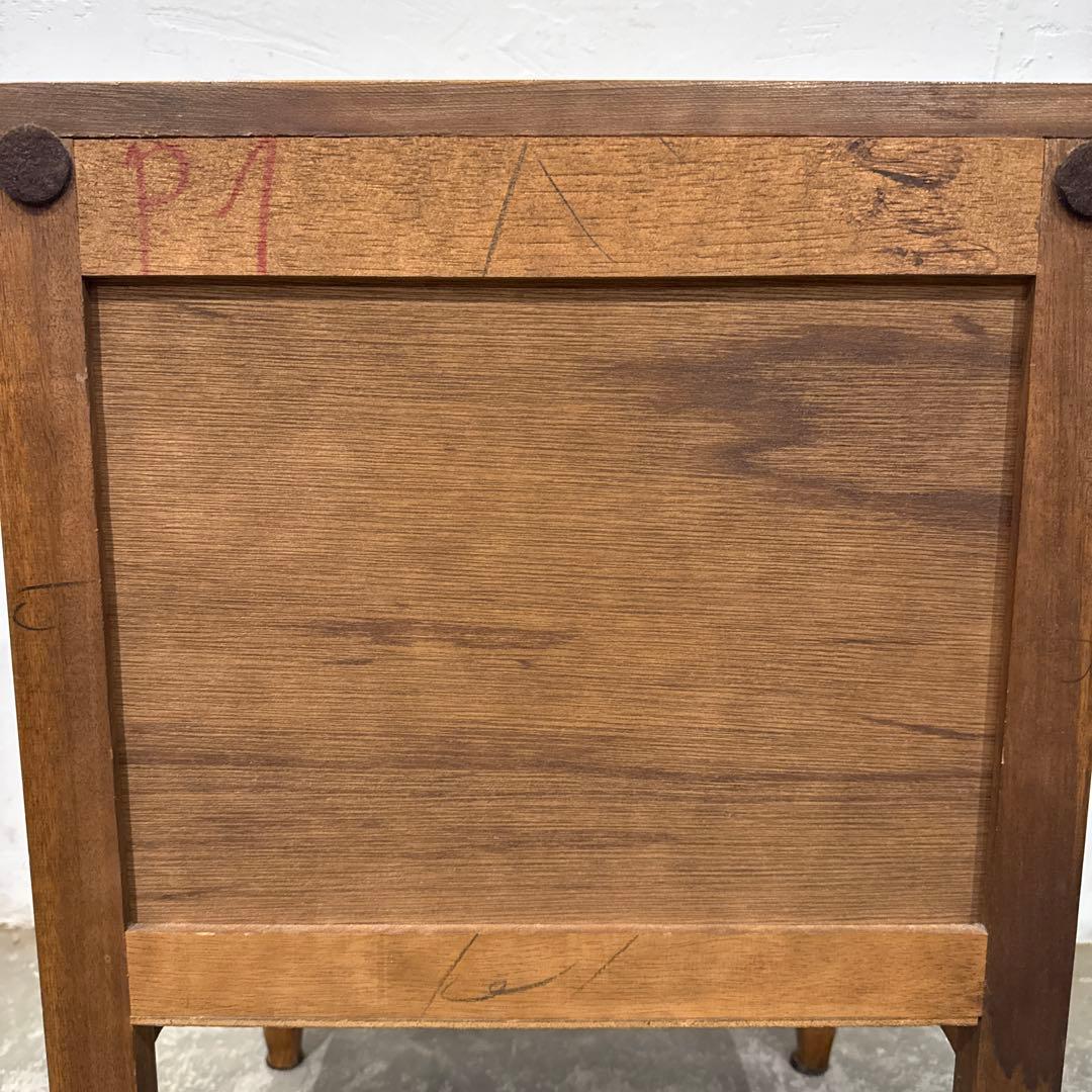 ヴィンテージ　木製サイドテーブル　ベッドサイドテーブル　猫脚