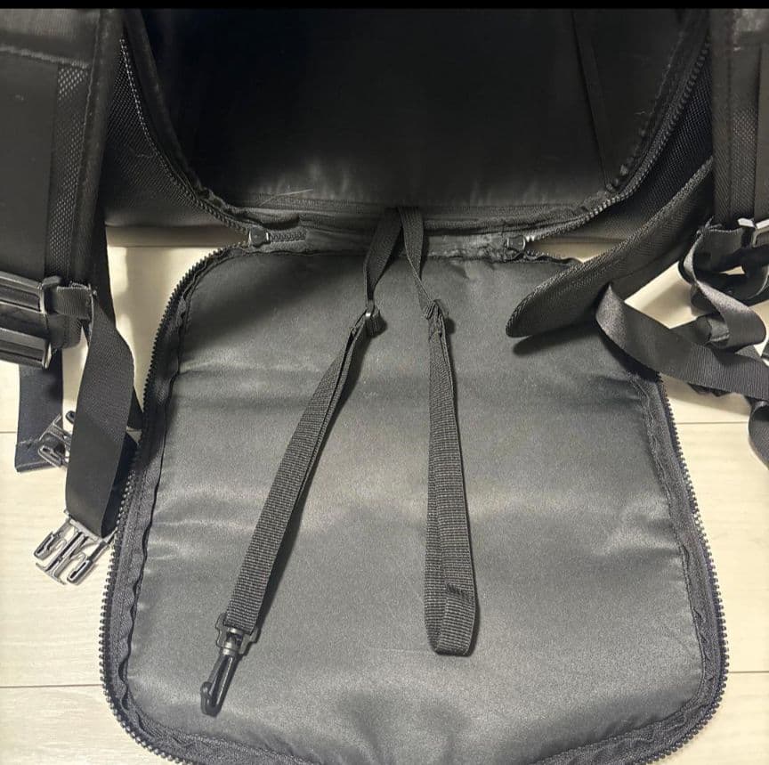 BRIXTON −WIDE−（L）ブリクストンキャリーバックパック