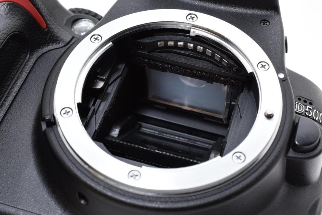 ★撮影枚数4,612枚・一部不良品★ ニコン D5000 ボディ #21154