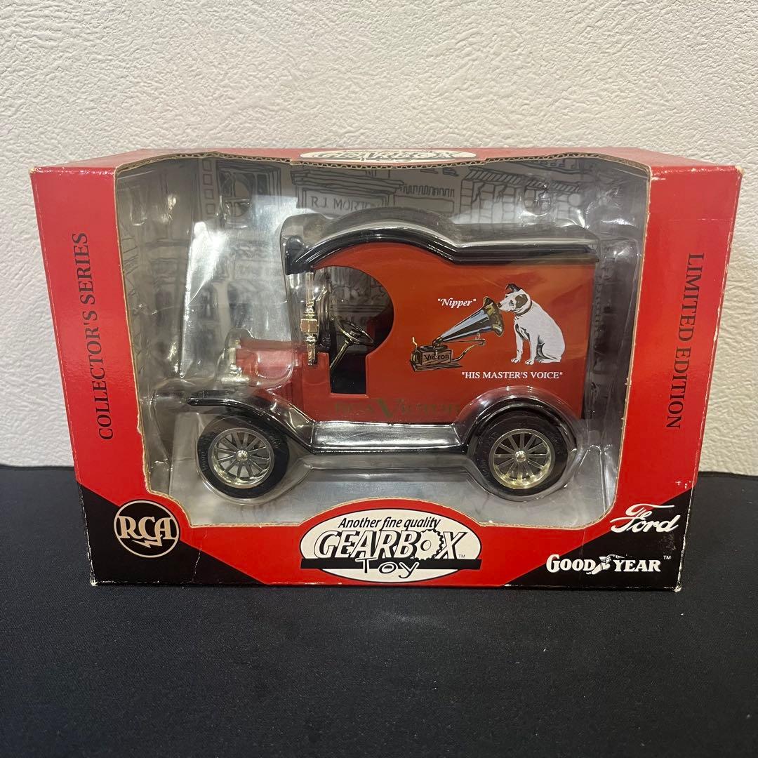 GEAR BOX TOY FORD ニッパー ミニカー ビクター犬